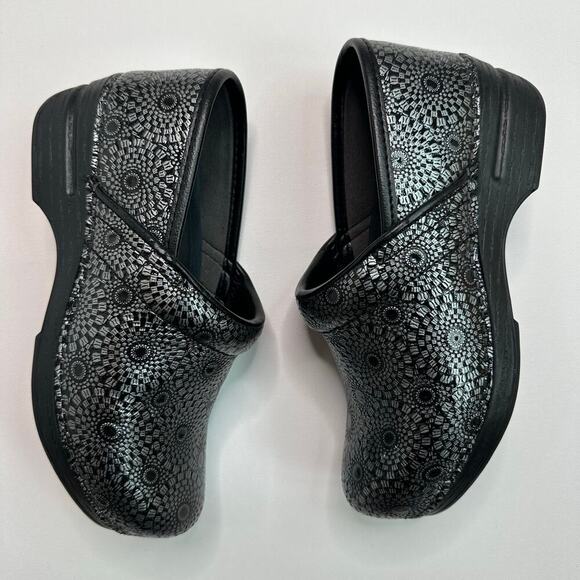 Dansko XP Black and Silver Metallic Medallion Leather Closed  Back Clogs - Picture 5 of 10